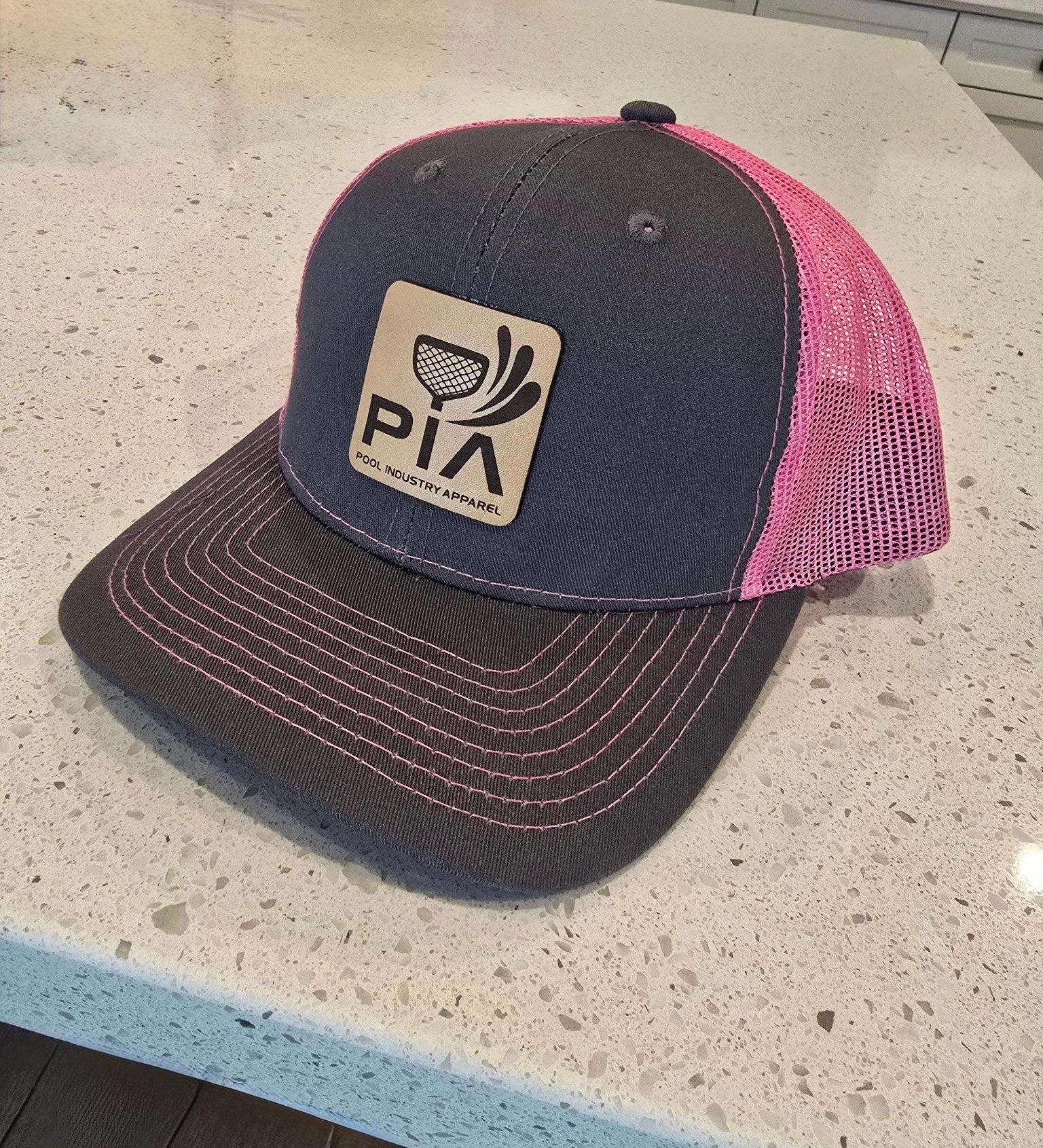 PIA SNAPBACK/ TRUCKER PINK